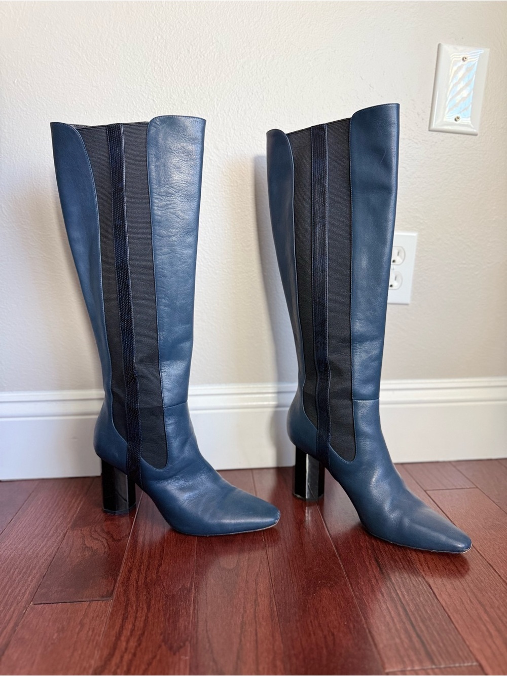 Donald J Pliner Designer Black and Blue Leather Tall High Boots Women’s Size 9.5